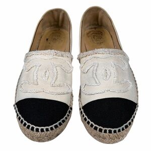 CHANEL Linen Double Sole Sz 38 Espadrilles in Black & Beige‎